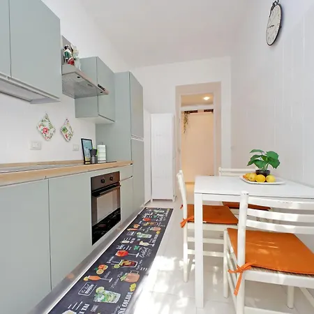 Apartment 4bnb - Annibaliano Metro Rome